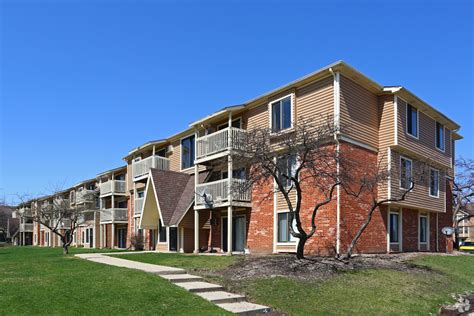 Ellyn crossing - B+ epIQ Rating. Read 163 reviews of Ellyn Crossing in Glendale Heights, IL with price and availability. Find the best-rated apartments in Glendale Heights, IL.